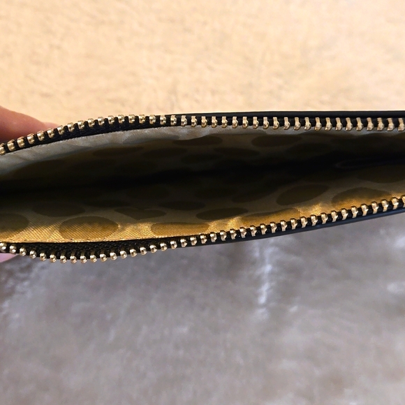 NWOT Kate Spade Staci Medium wristlet in black - Picture 3 of 3